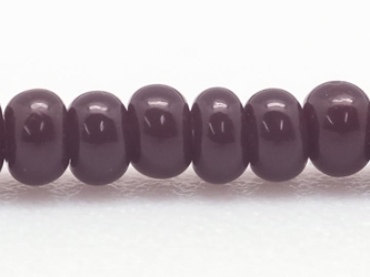 10/0 Seedbead Opaque Dark Red (Hank) glass beads