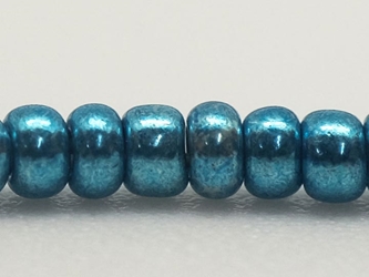 10/0 Czech Glass Seedbead Blue Metallic (Hank) glass beads